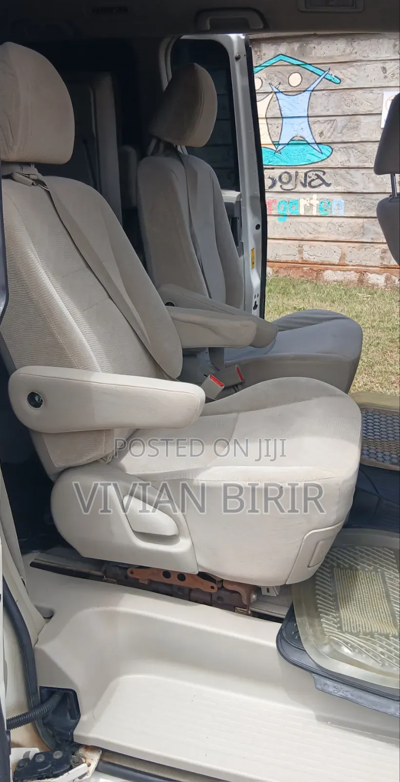 Toyota Noah 2012 White