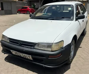 Toyota Corolla G-Touring 2000 White