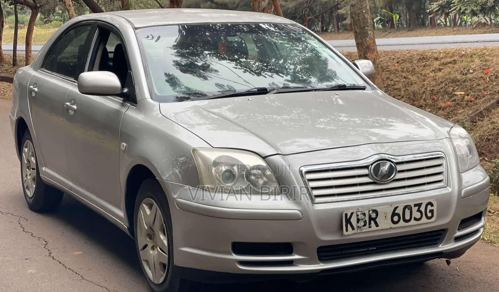 Toyota Avensis 2005 Gold