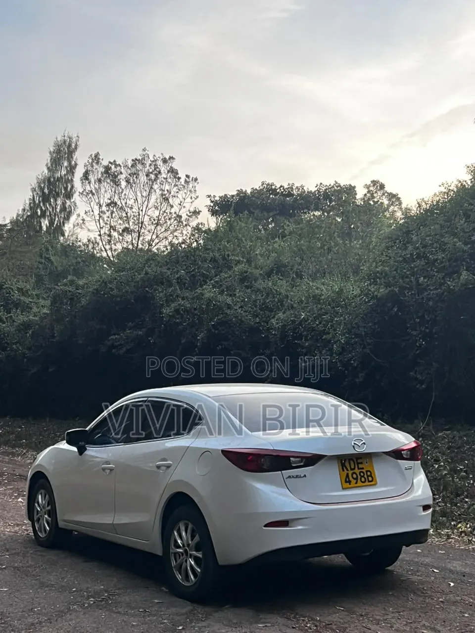 Mazda Axela SV Premium 2014 White