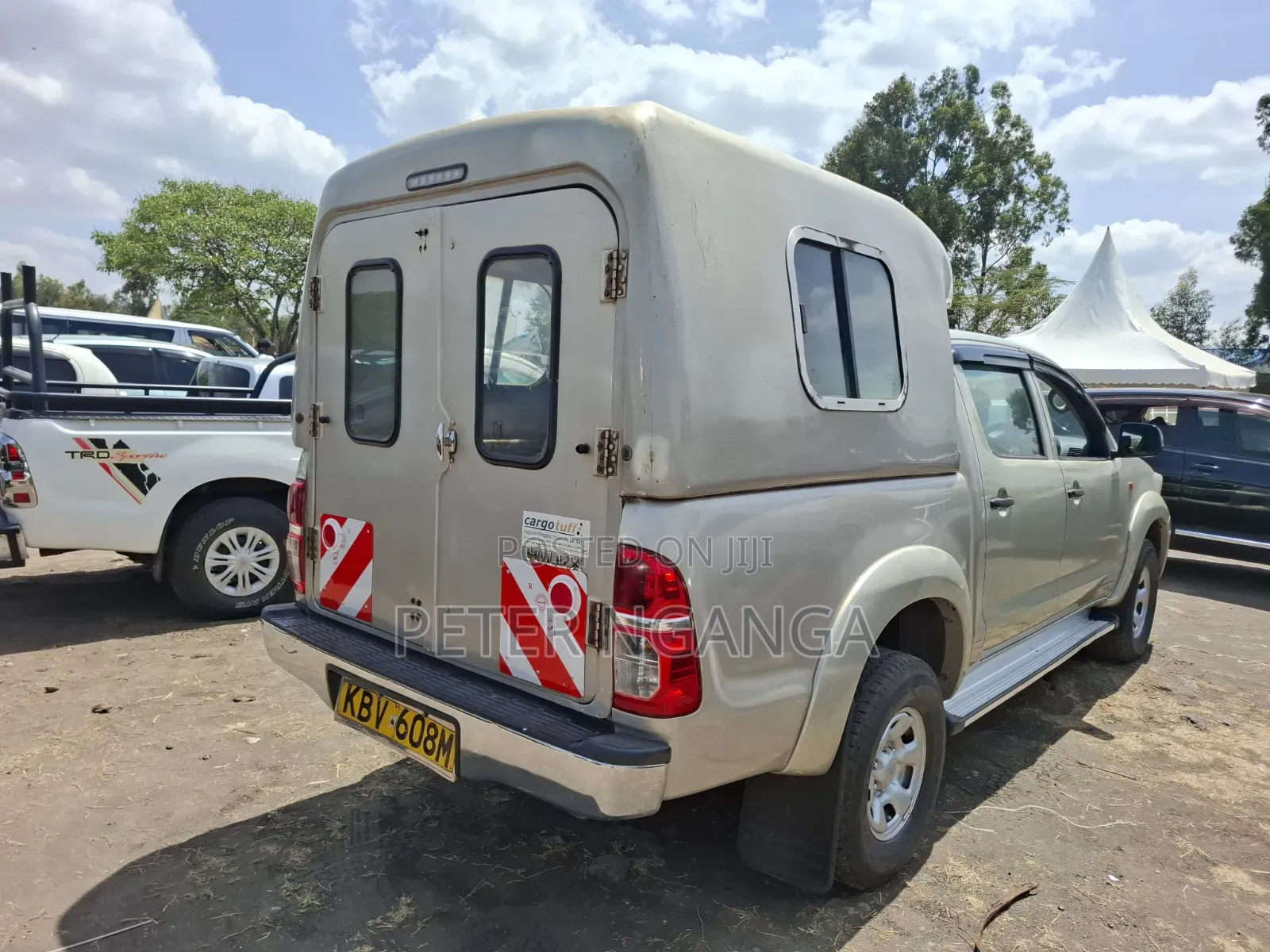Toyota Hilux 2013 Gold