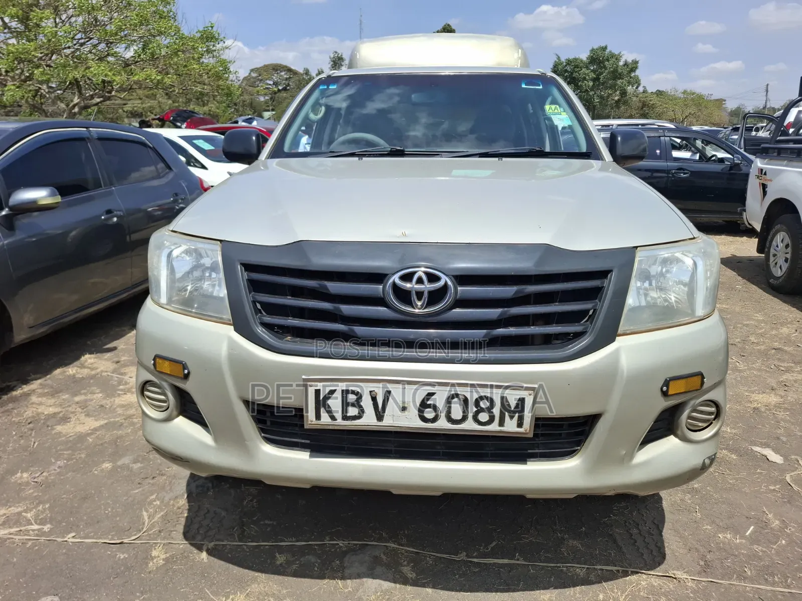 Toyota Hilux 2013 Gold
