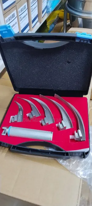 Reliable, 5 Blades Fibre Optic Laryngoscope
