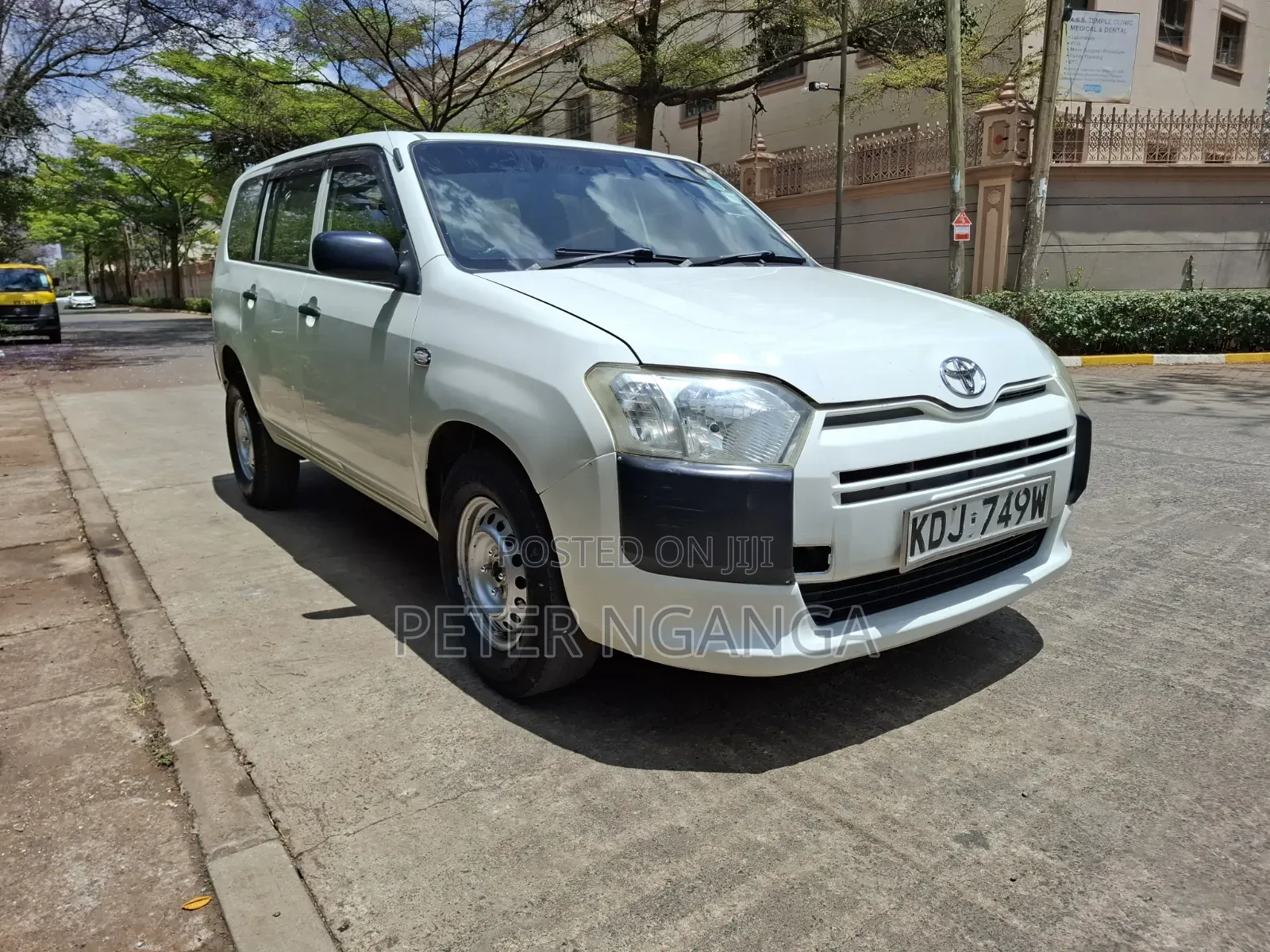 Toyota Probox 1.5 F 4WD 2017 White