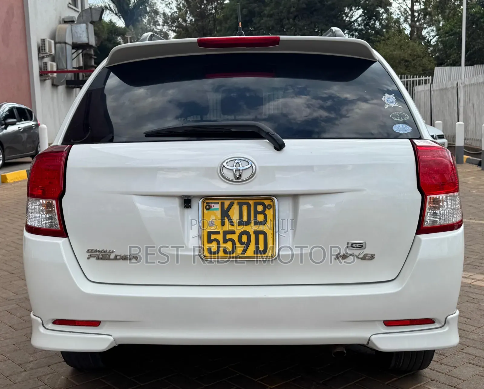 Toyota Corolla Fielder 1.5 Petrol FWD 2014 White