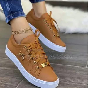 Ladies Quality Signature Sneakers Sizes