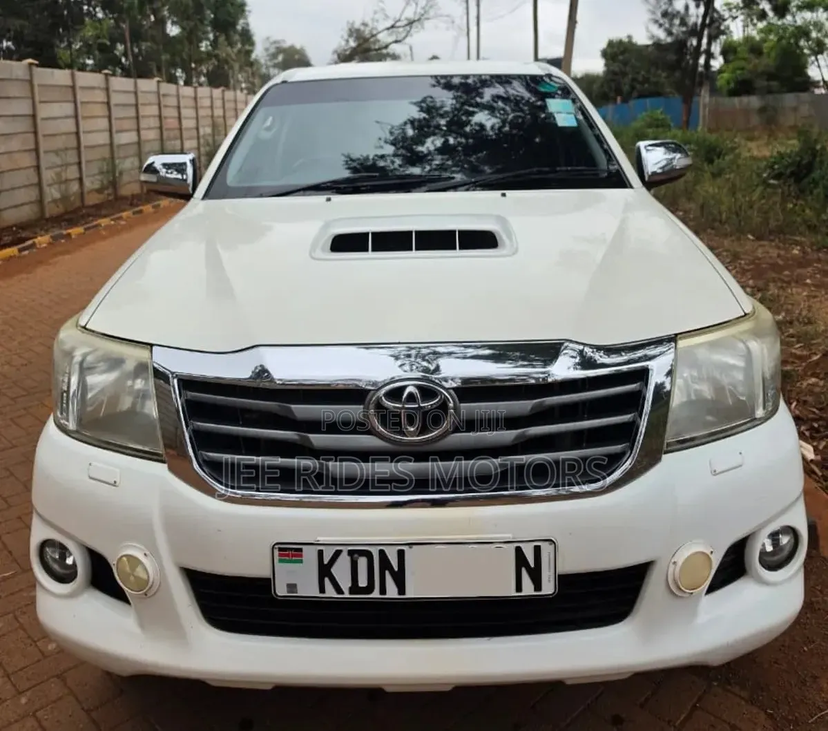 Toyota Hilux 2016 Ivory