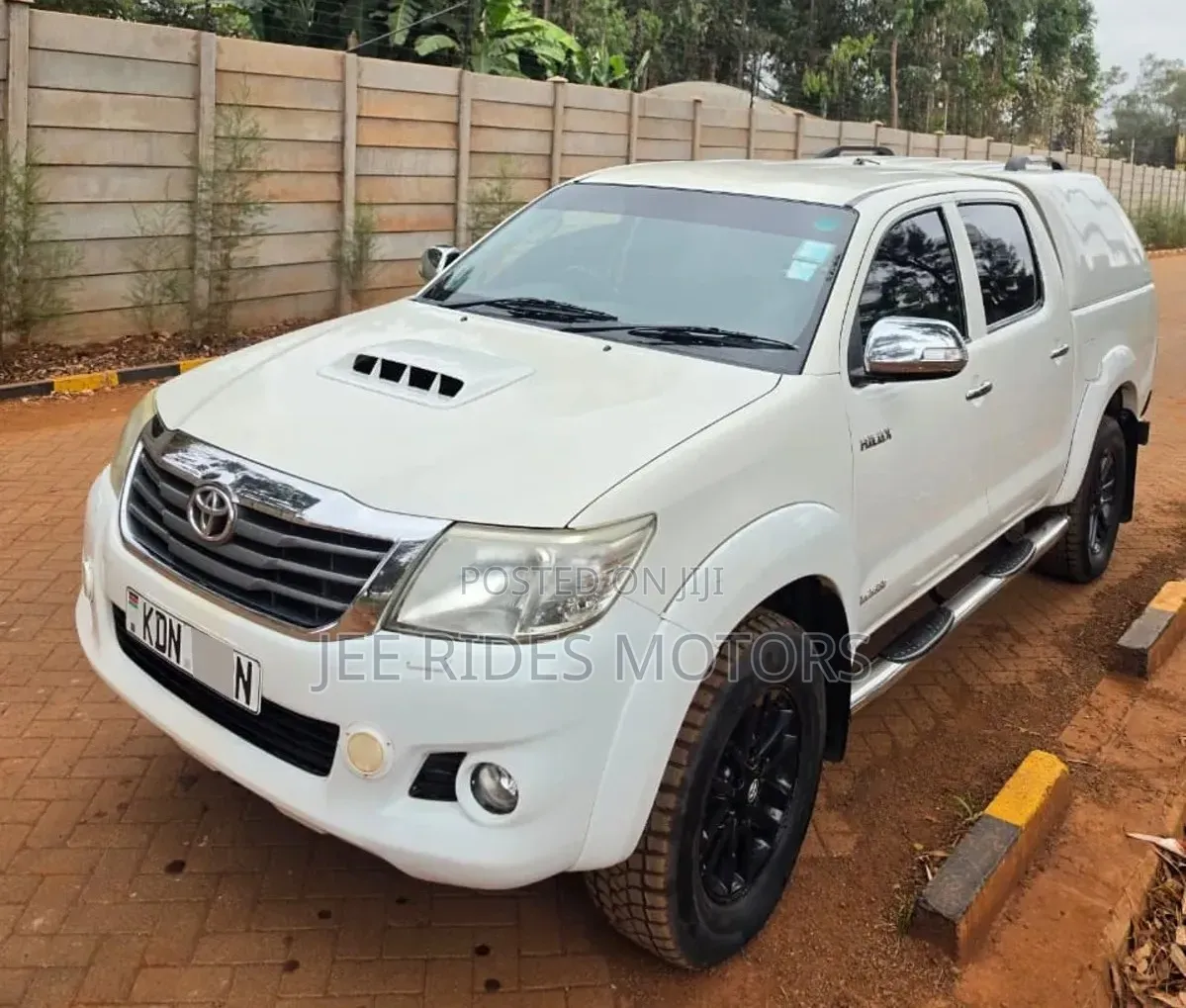 Toyota Hilux 2016 Ivory