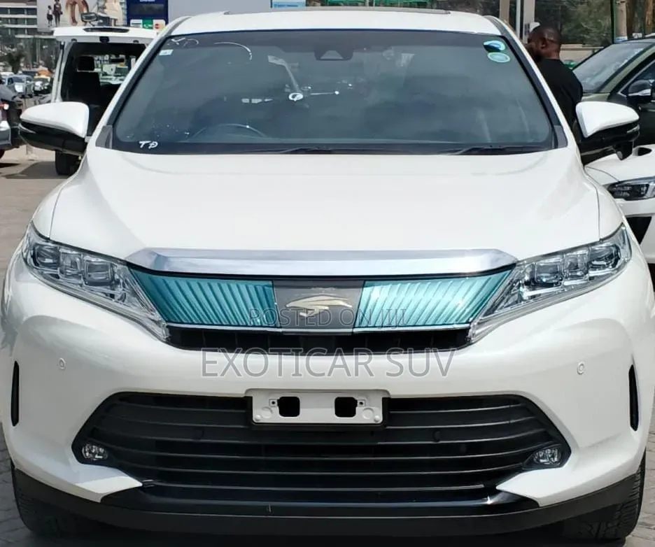 Toyota Harrier 2.0 2019 Off white