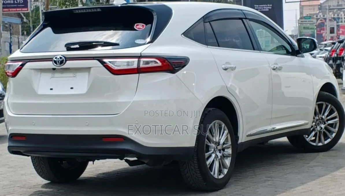 Toyota Harrier 2.0 2019 Off white