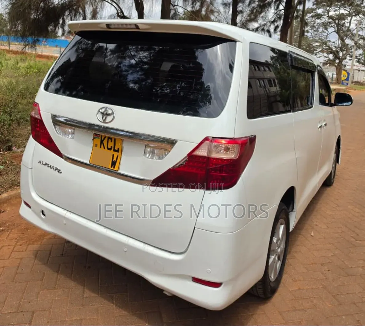 Toyota Alphard 2010 Pearl