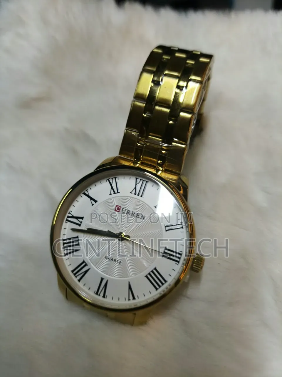 Curren 8422 Elegant Men's Wristwatch