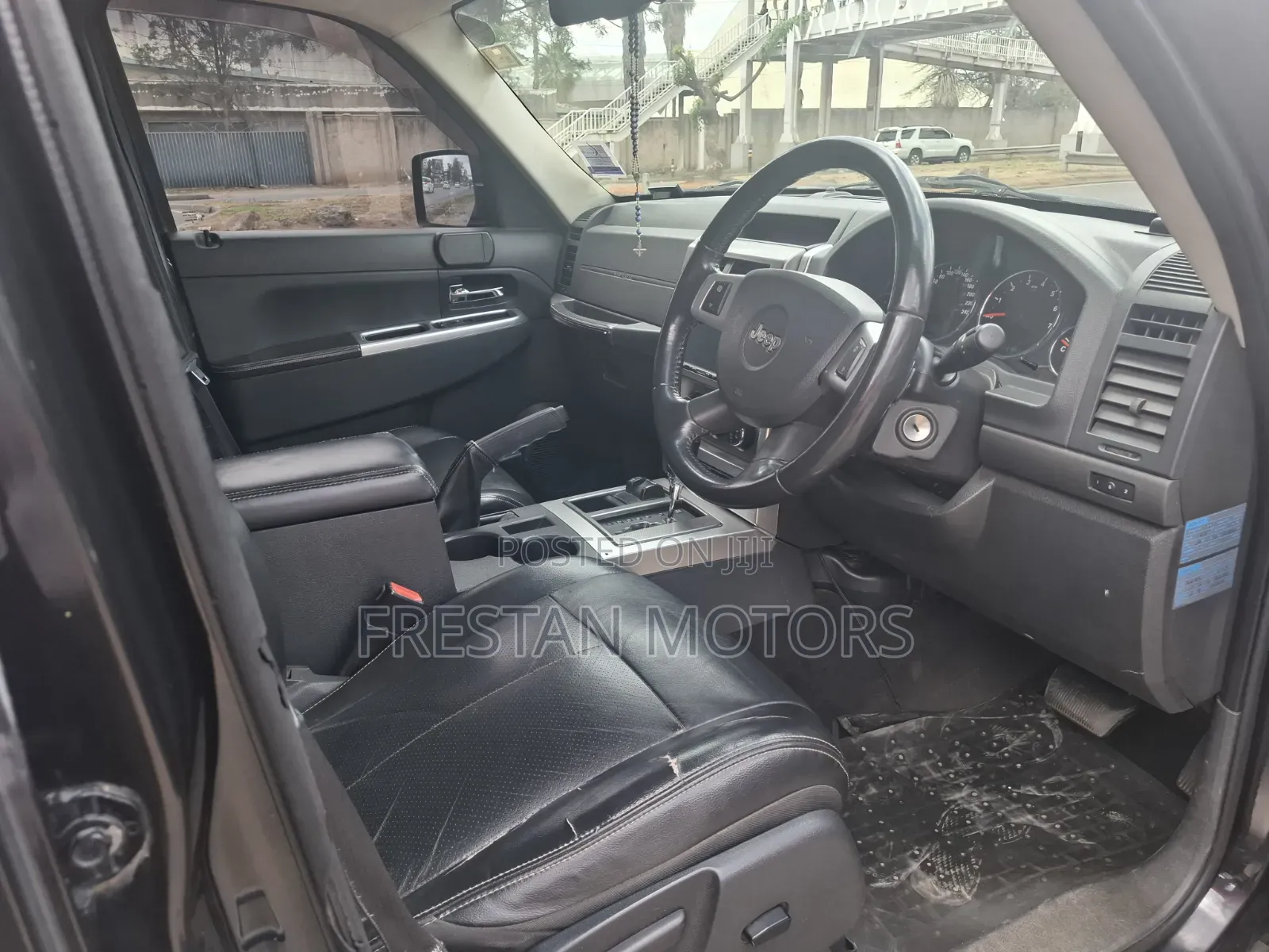 Jeep Cherokee 2010 Black