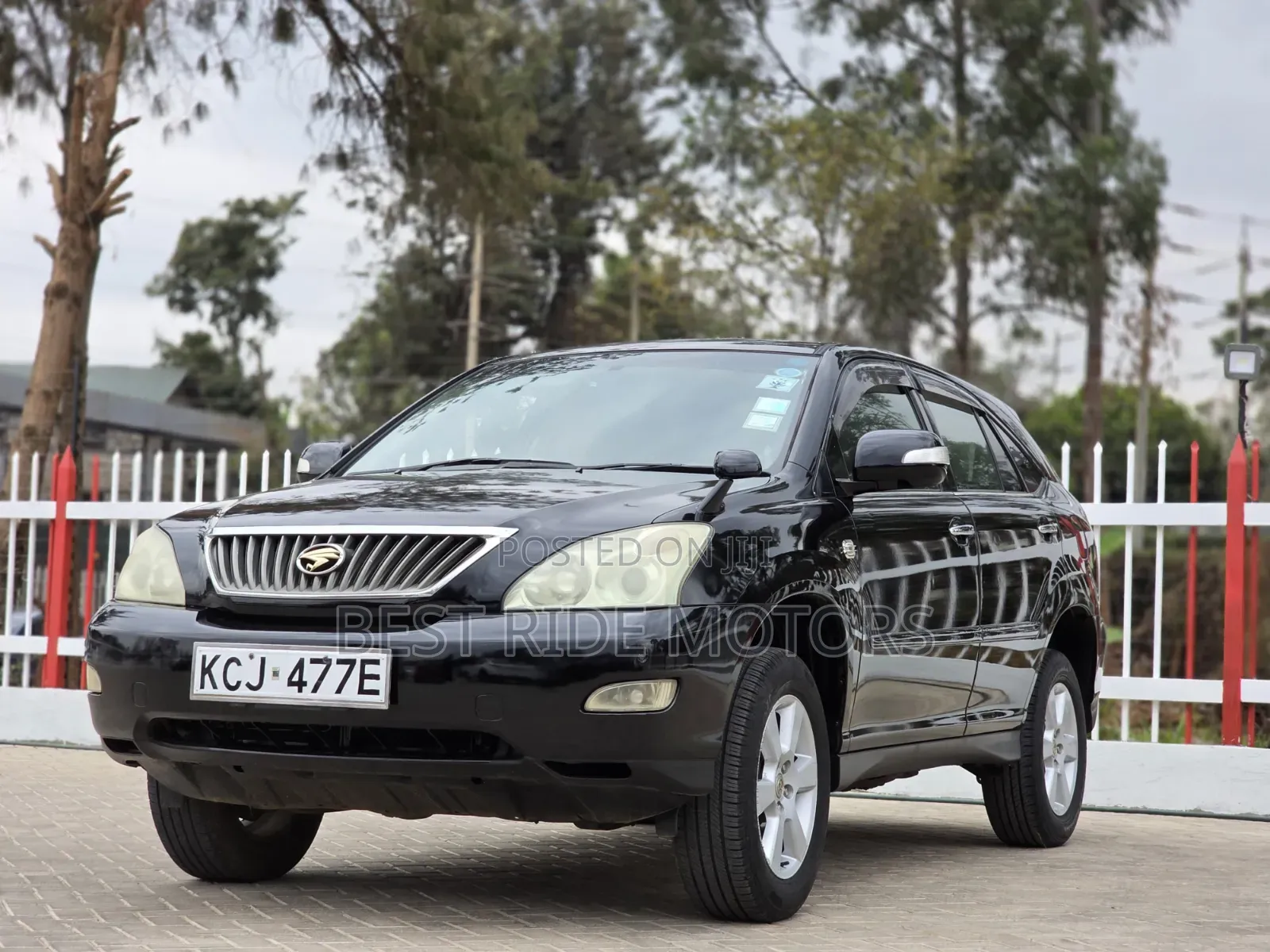 Toyota Harrier 2.4 2010 Black