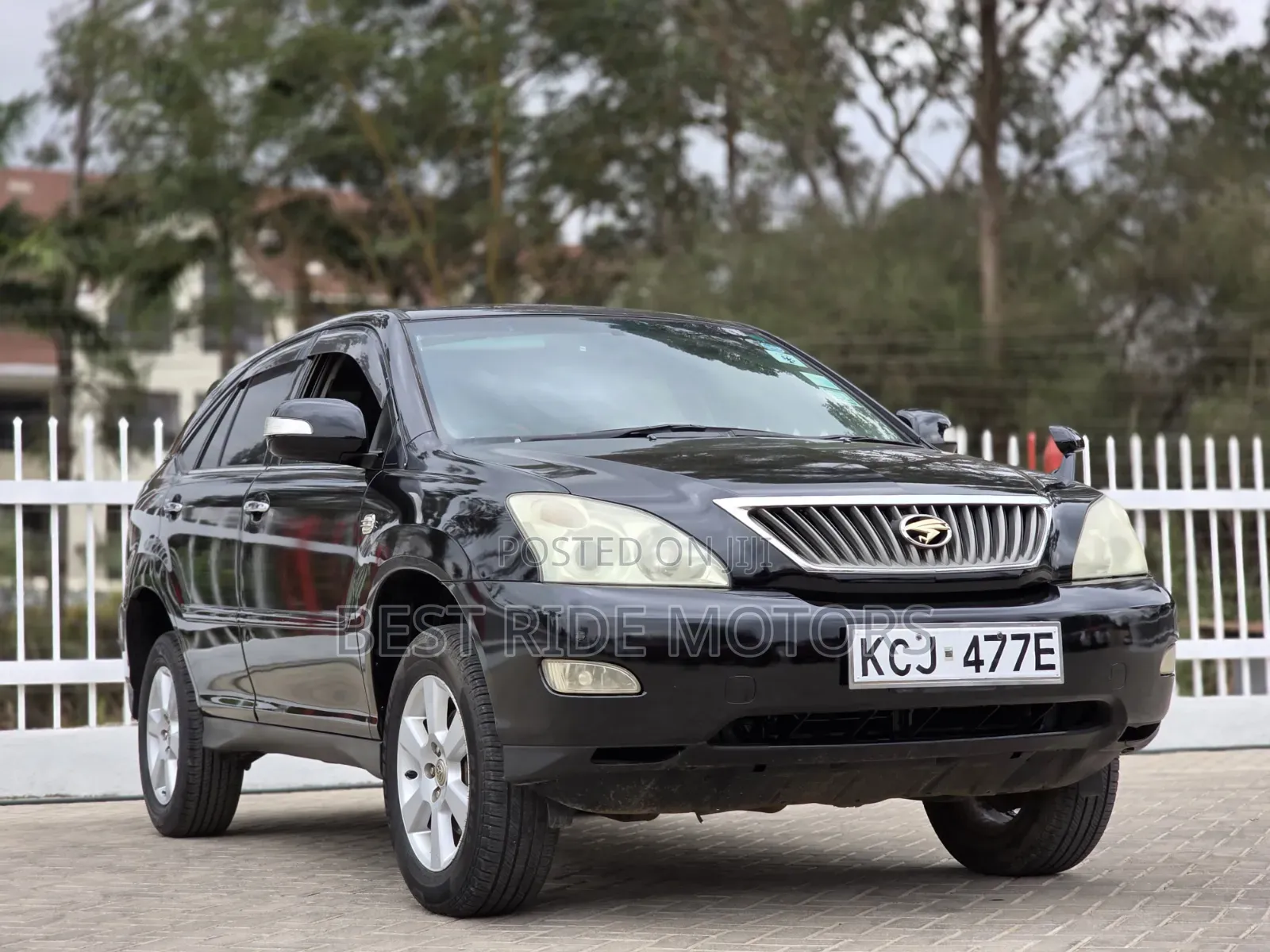 Toyota Harrier 2.4 2010 Black