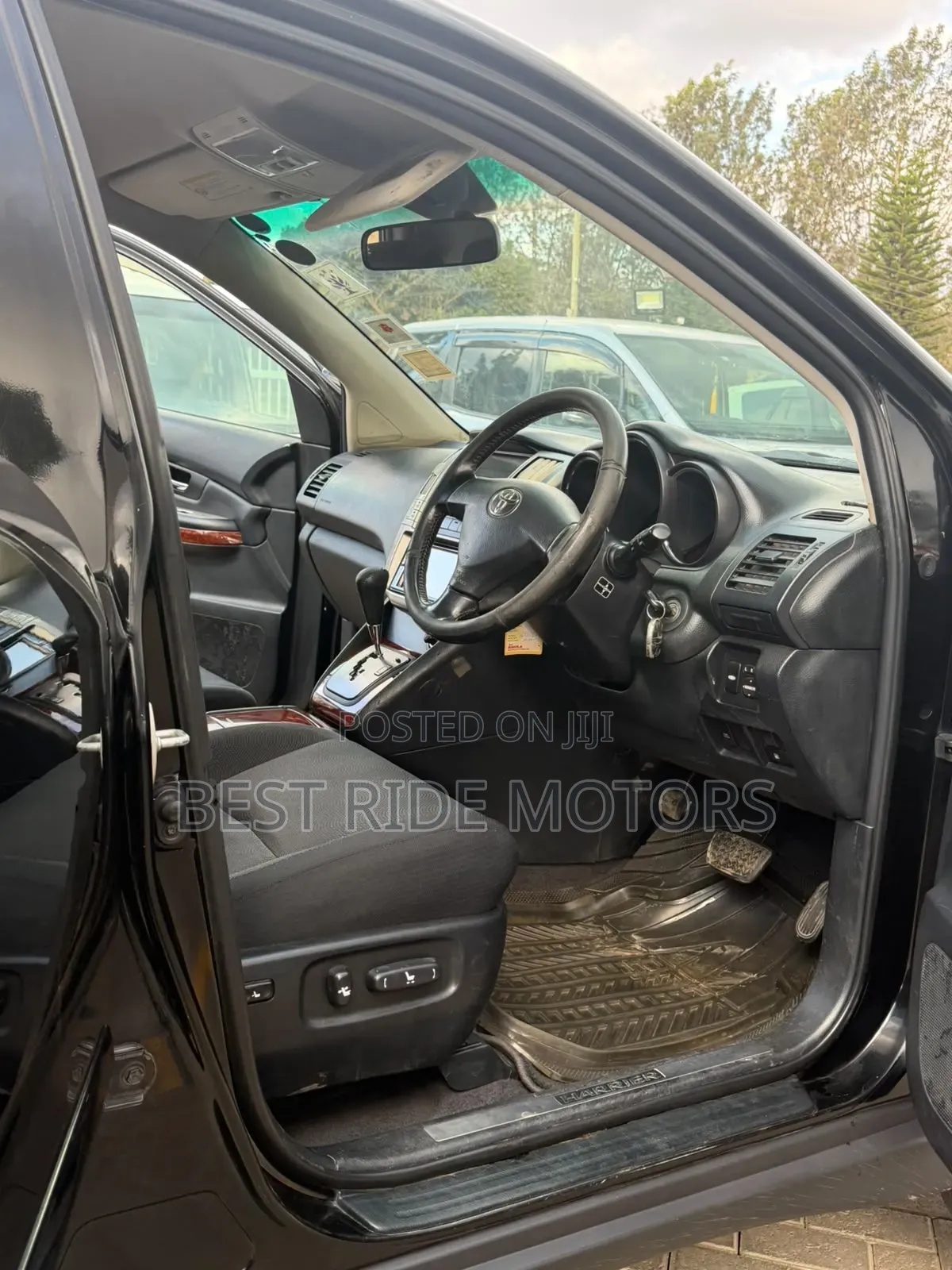 Toyota Harrier 2.4 2010 Black