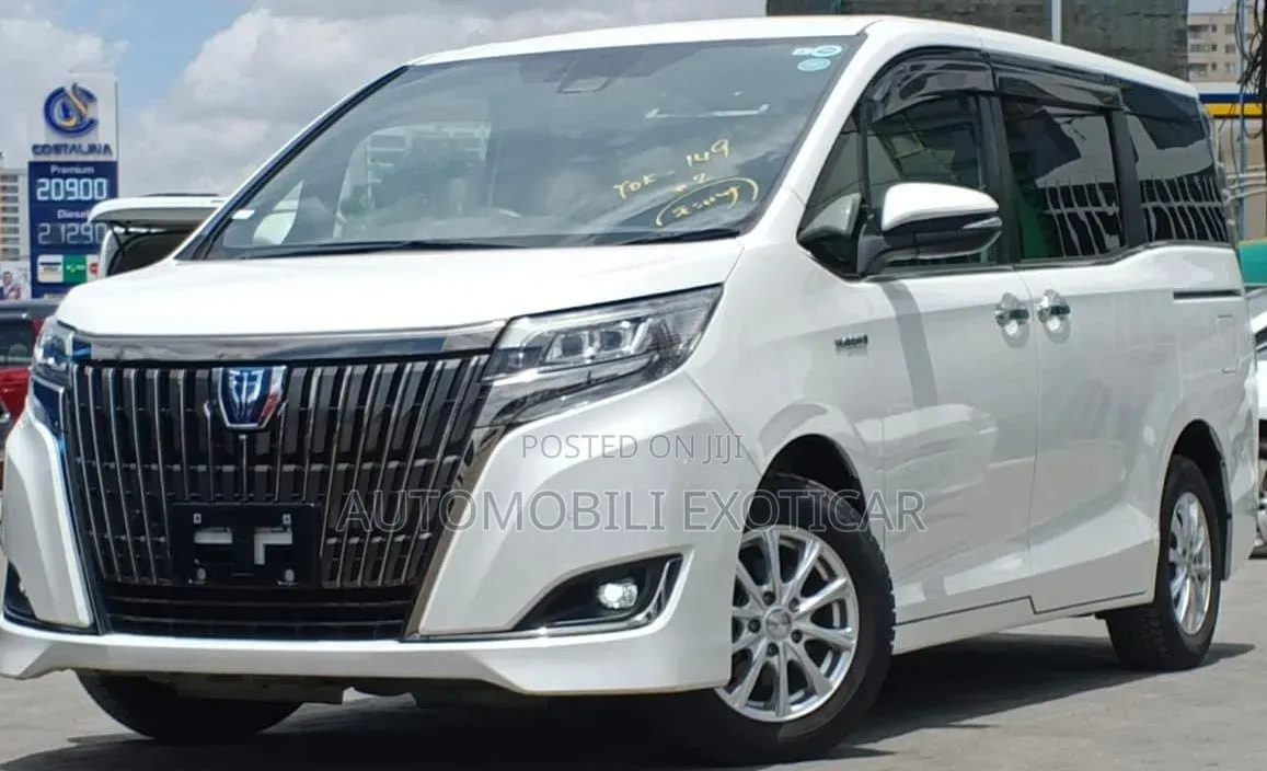 Toyota Esquire 1.8 FWD Hybrid (7 seater) 2019 Pearl