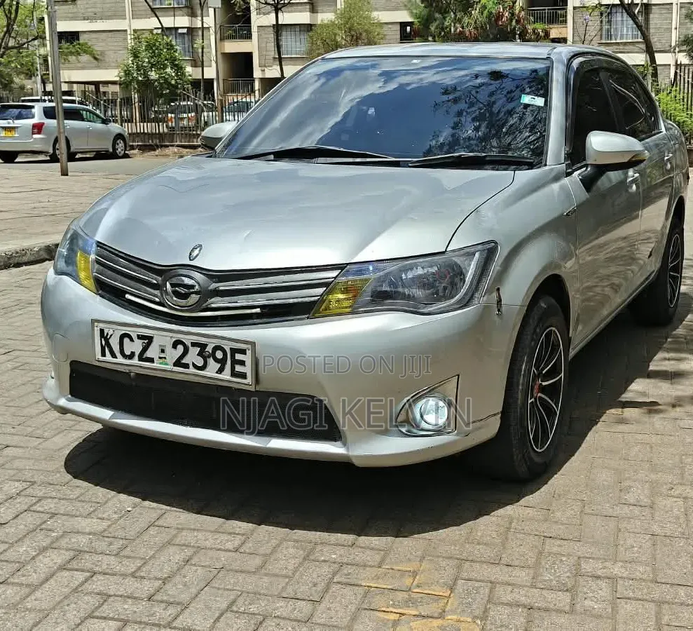 Toyota Axio 2013 Silver