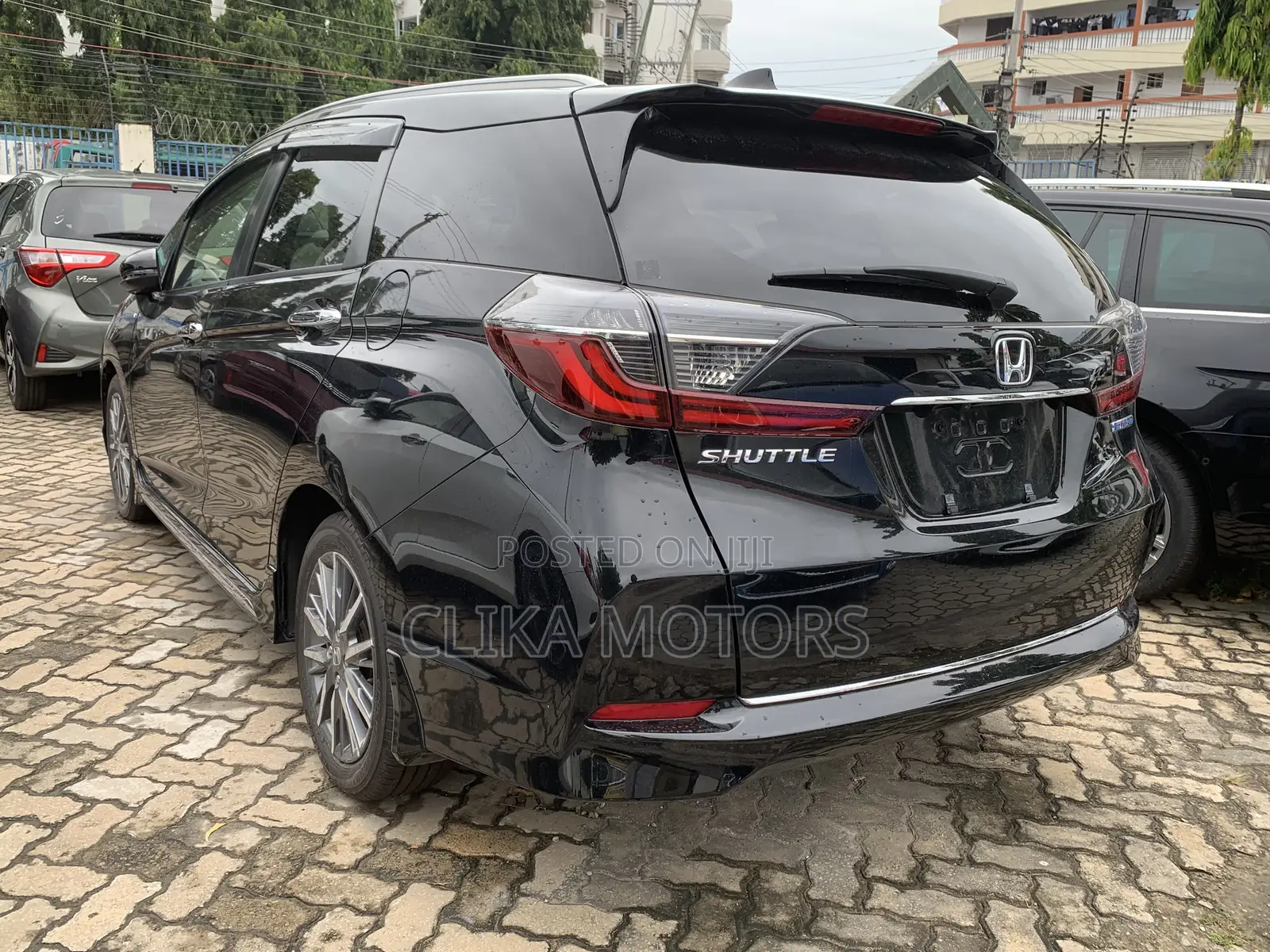 Honda Fit Shuttle 1.5 Hybrid 2WD 2019 Black
