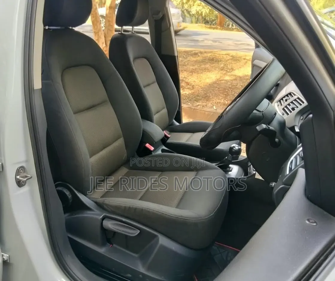Audi Q3 2015 Off white