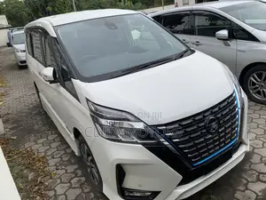 Nissan Serena 2021 White