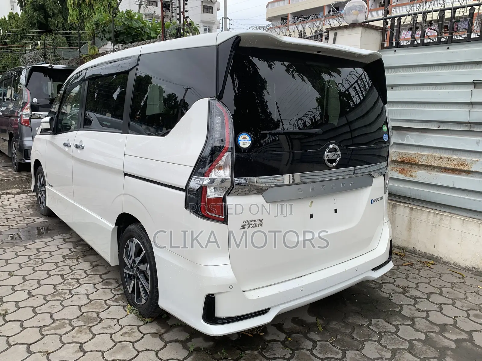 Nissan Serena 2021 White