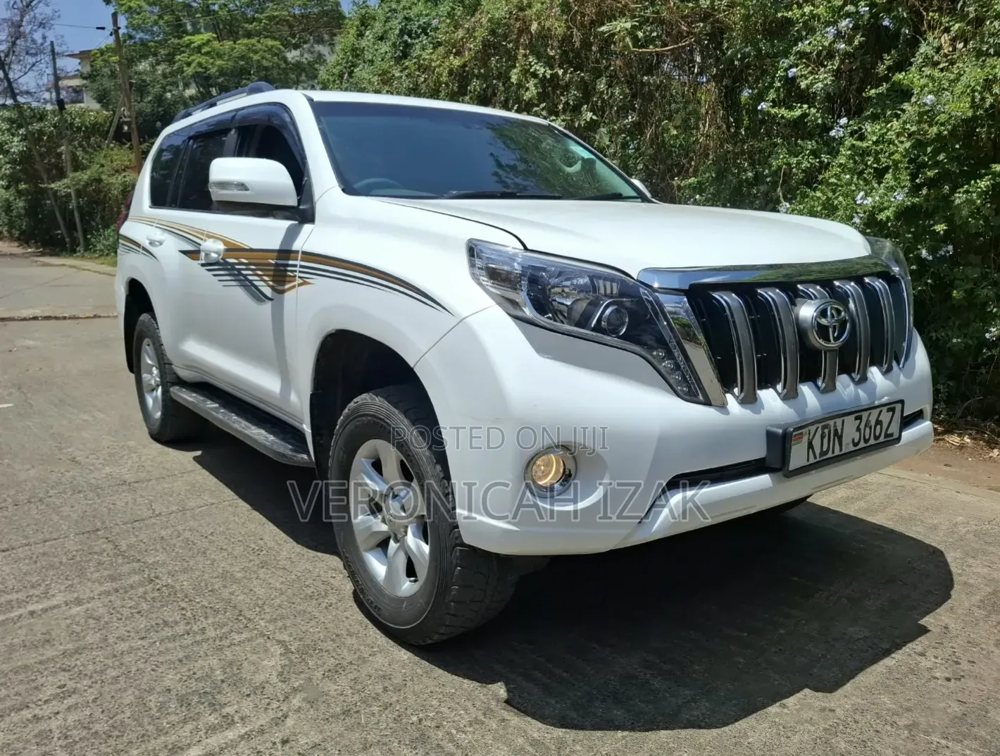 Toyota Land Cruiser Prado 2012 White