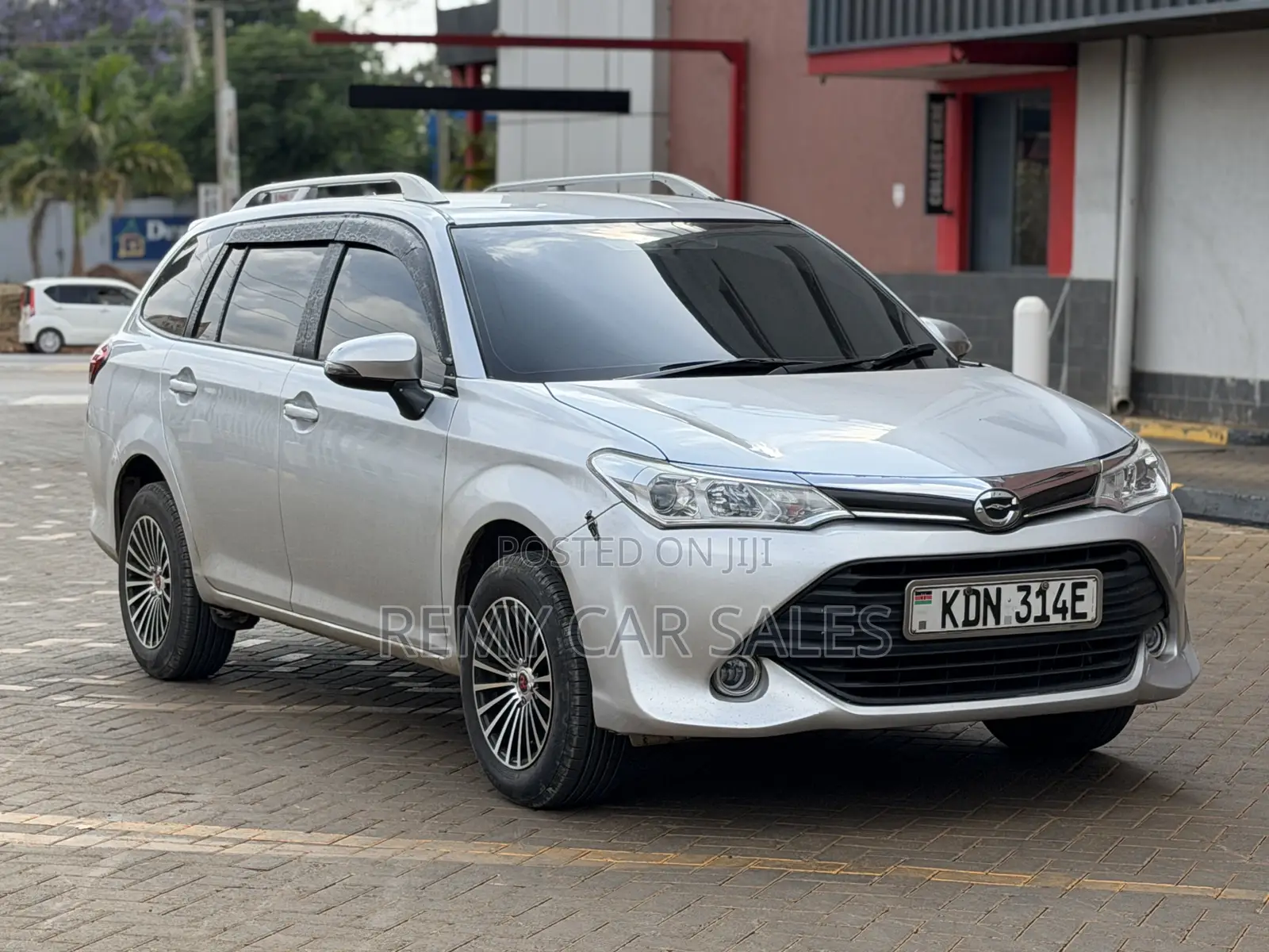 Toyota Corolla Fielder 2016 Silver