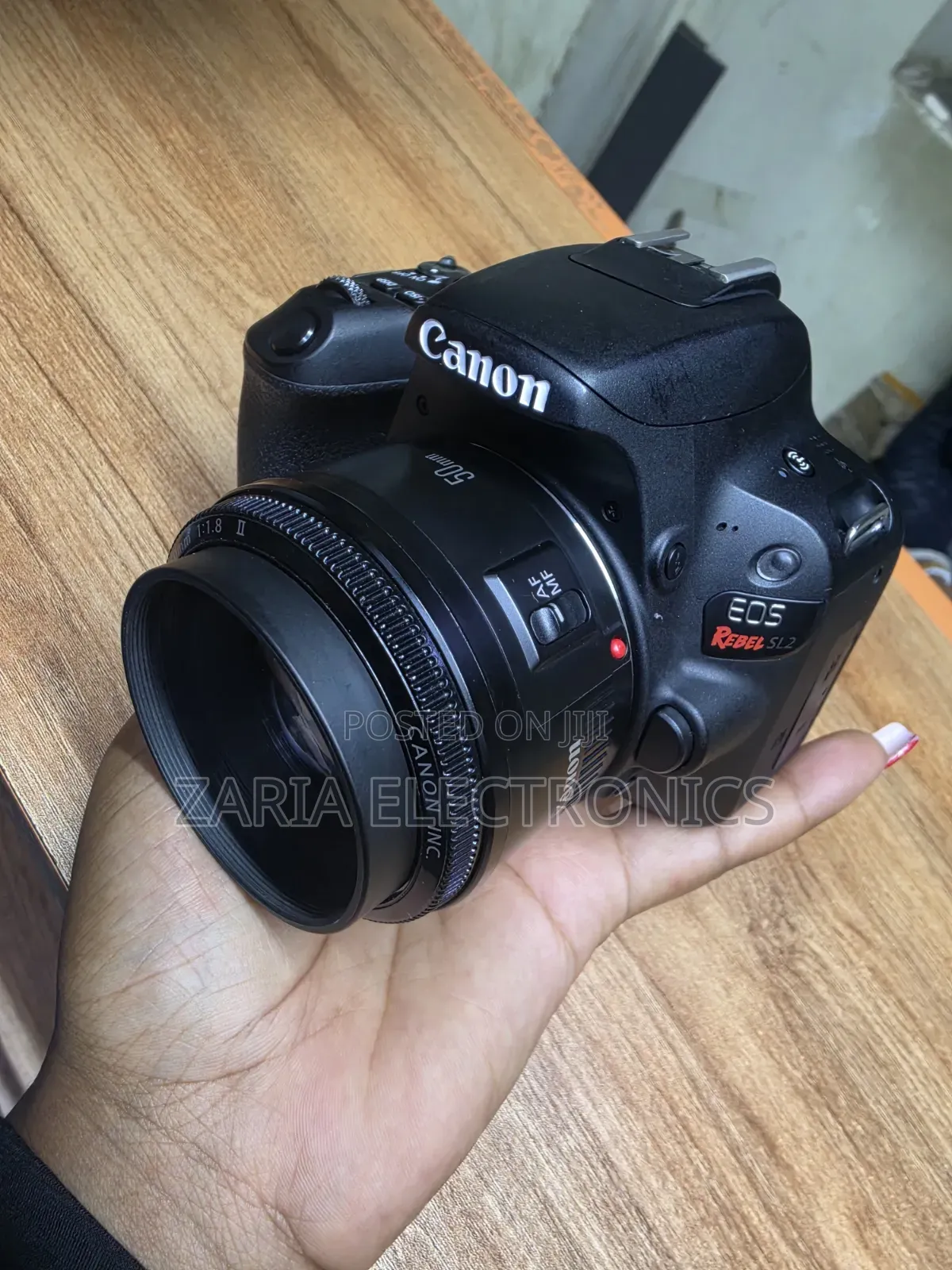 Canon Rebel Sl2/200d With Canon 50mm Prime Lens