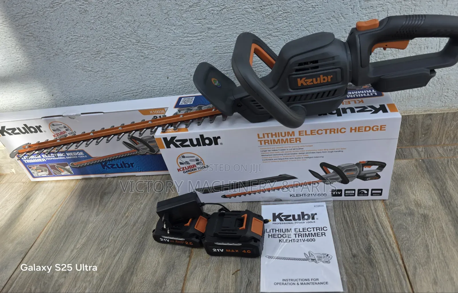 Kzubr Cordless Hedge Trimmer With 2 Batteries and Charger