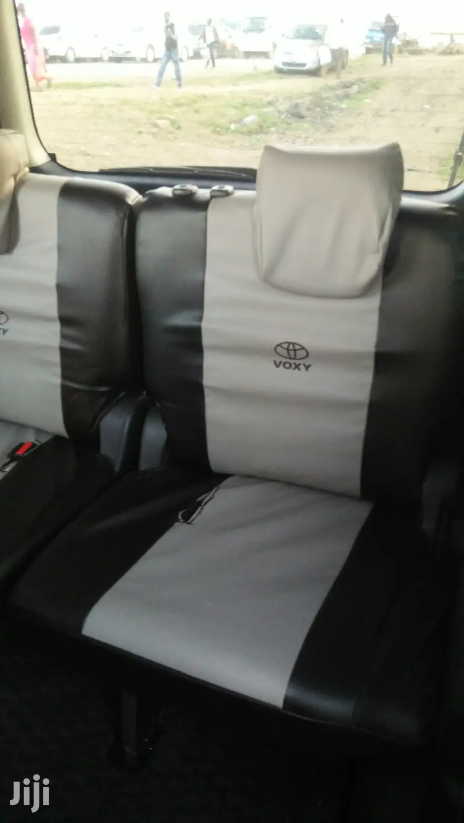 Voxy Seat Covers