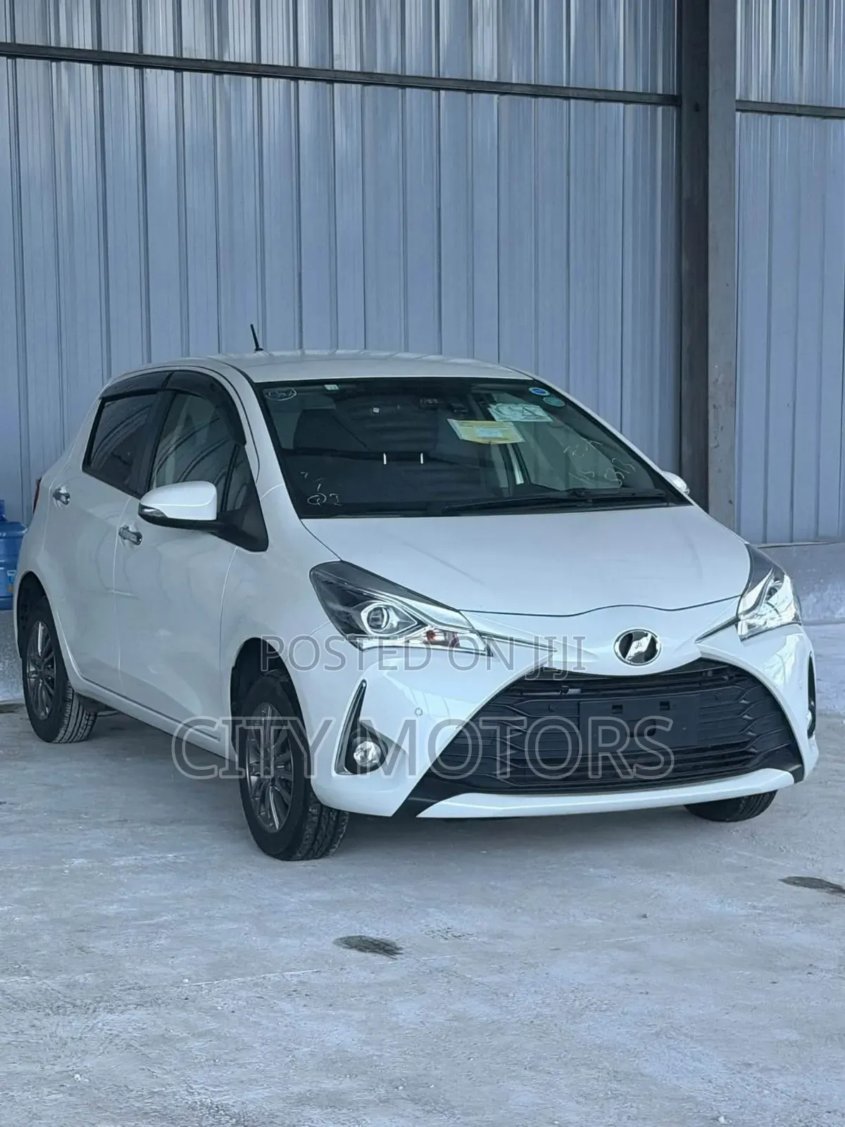 Toyota Vitz 1.3 FWD 5dr 2019 White