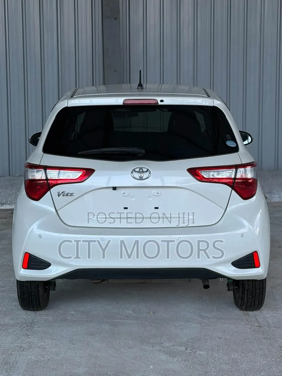Toyota Vitz 1.3 FWD 5dr 2019 White