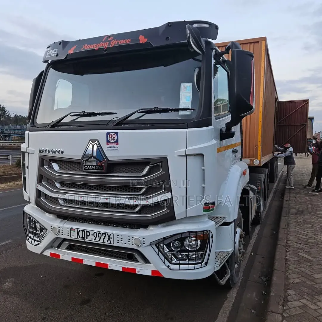 Refrigerated. Trucks.Border to Border Deliveries. Clearance.