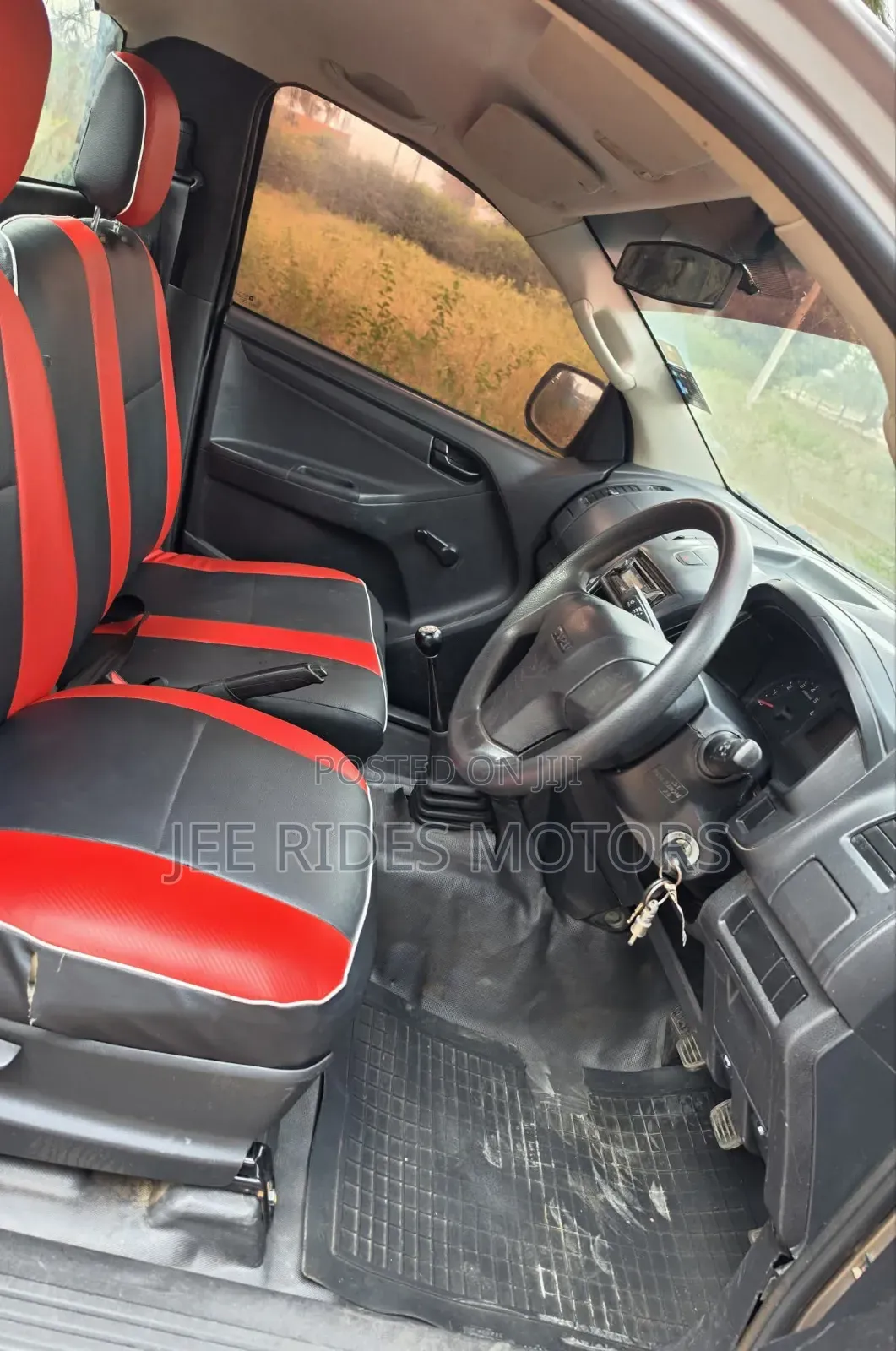 Isuzu D-MAX 2015 Brown