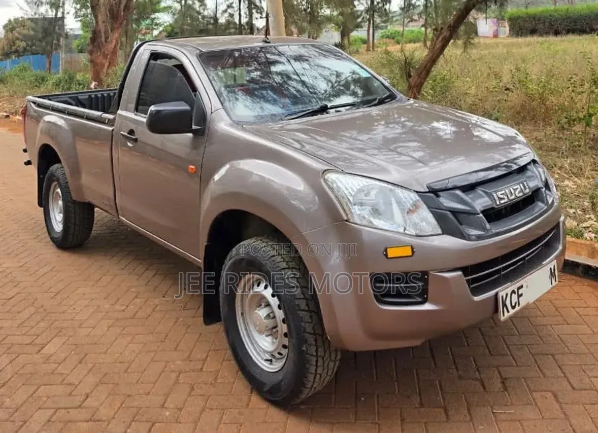 Isuzu D-MAX 2015 Brown