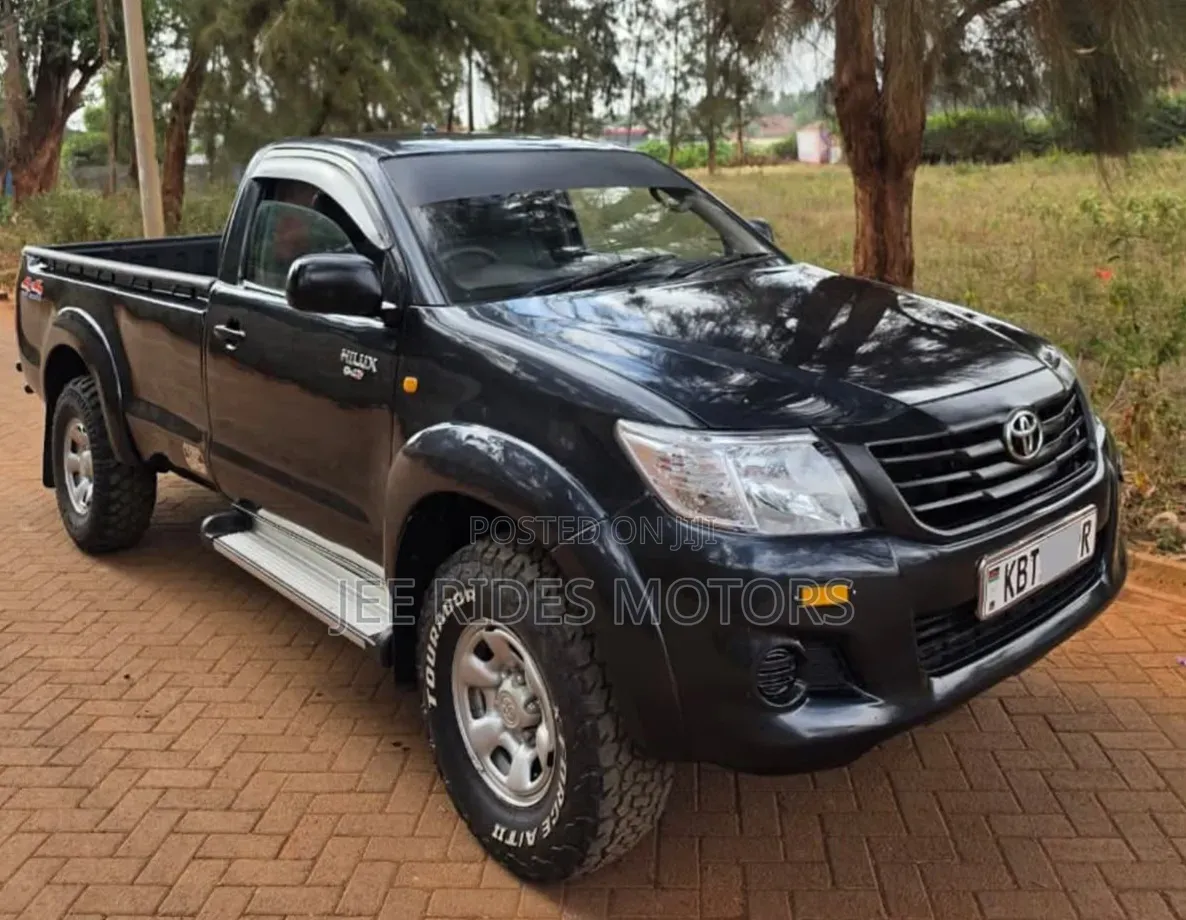 Toyota Hilux 2012 Black