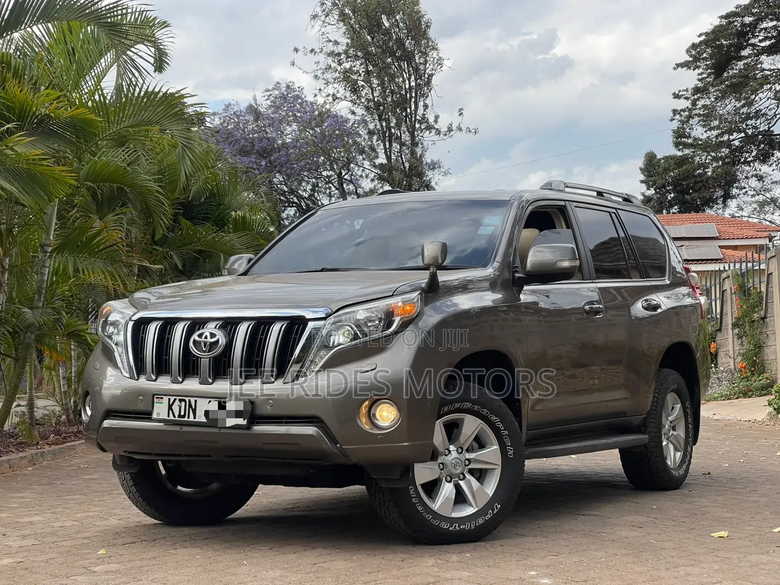 Toyota Land Cruiser Prado 2016 Brown