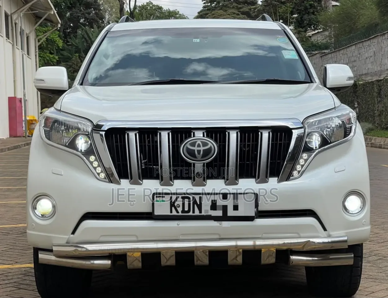 Toyota Land Cruiser Prado 2015 White