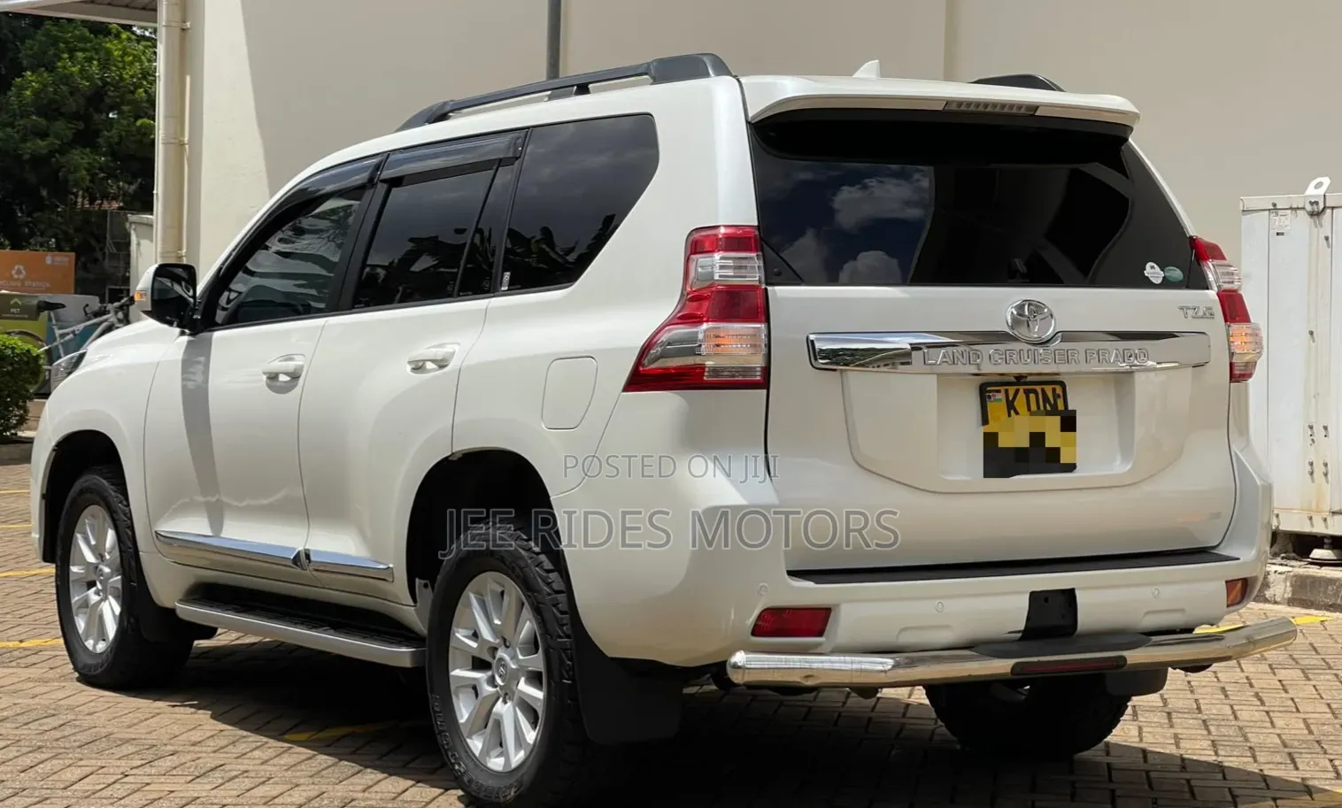 Toyota Land Cruiser Prado 2015 White