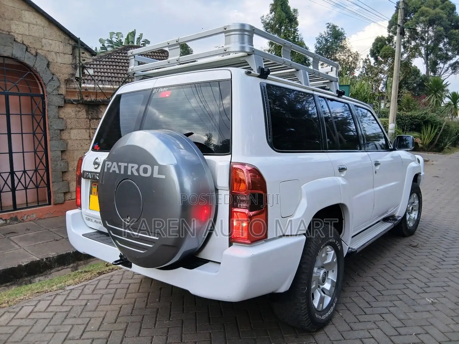 Nissan Patrol 2012 White