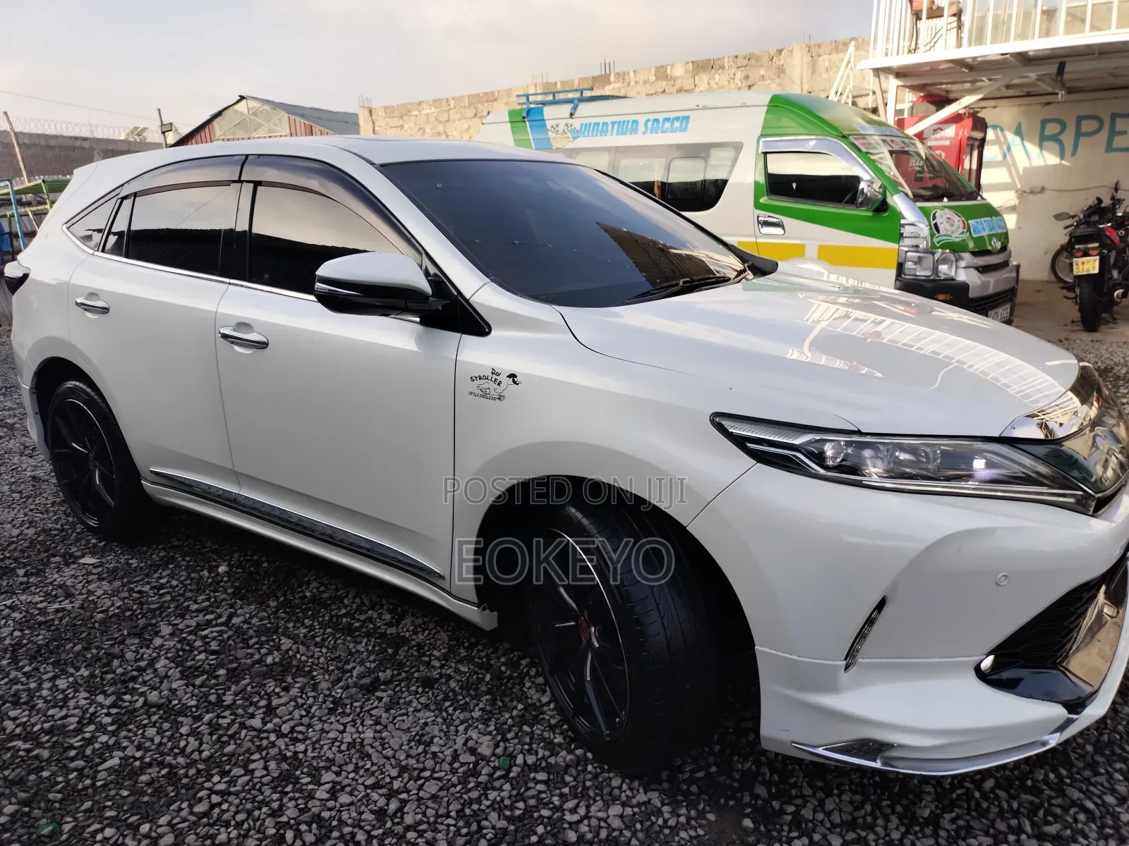 Toyota Harrier 2.0 Turbo 2018 White