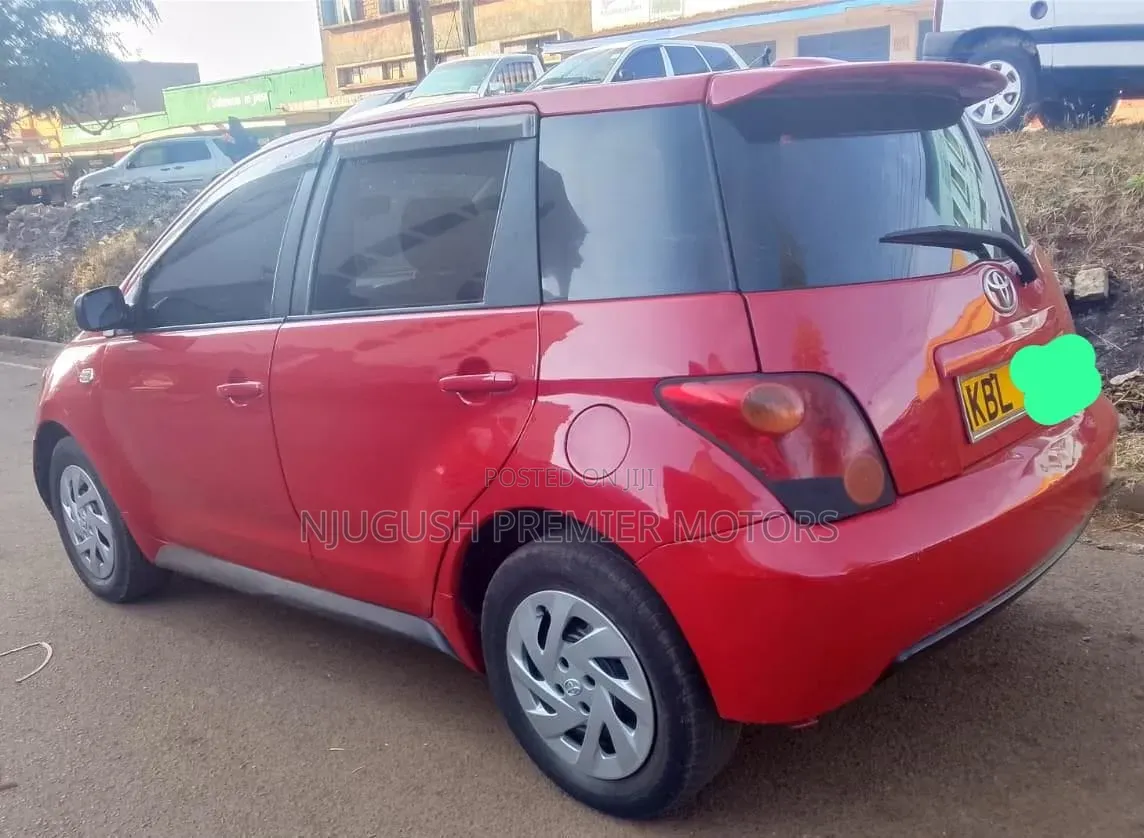Toyota IST 2003 Red