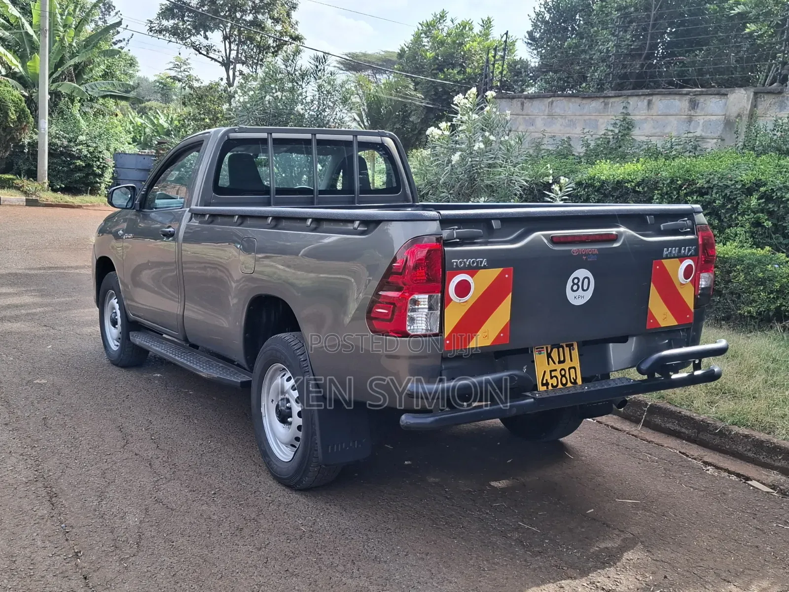 Toyota Hilux 2025 Gray