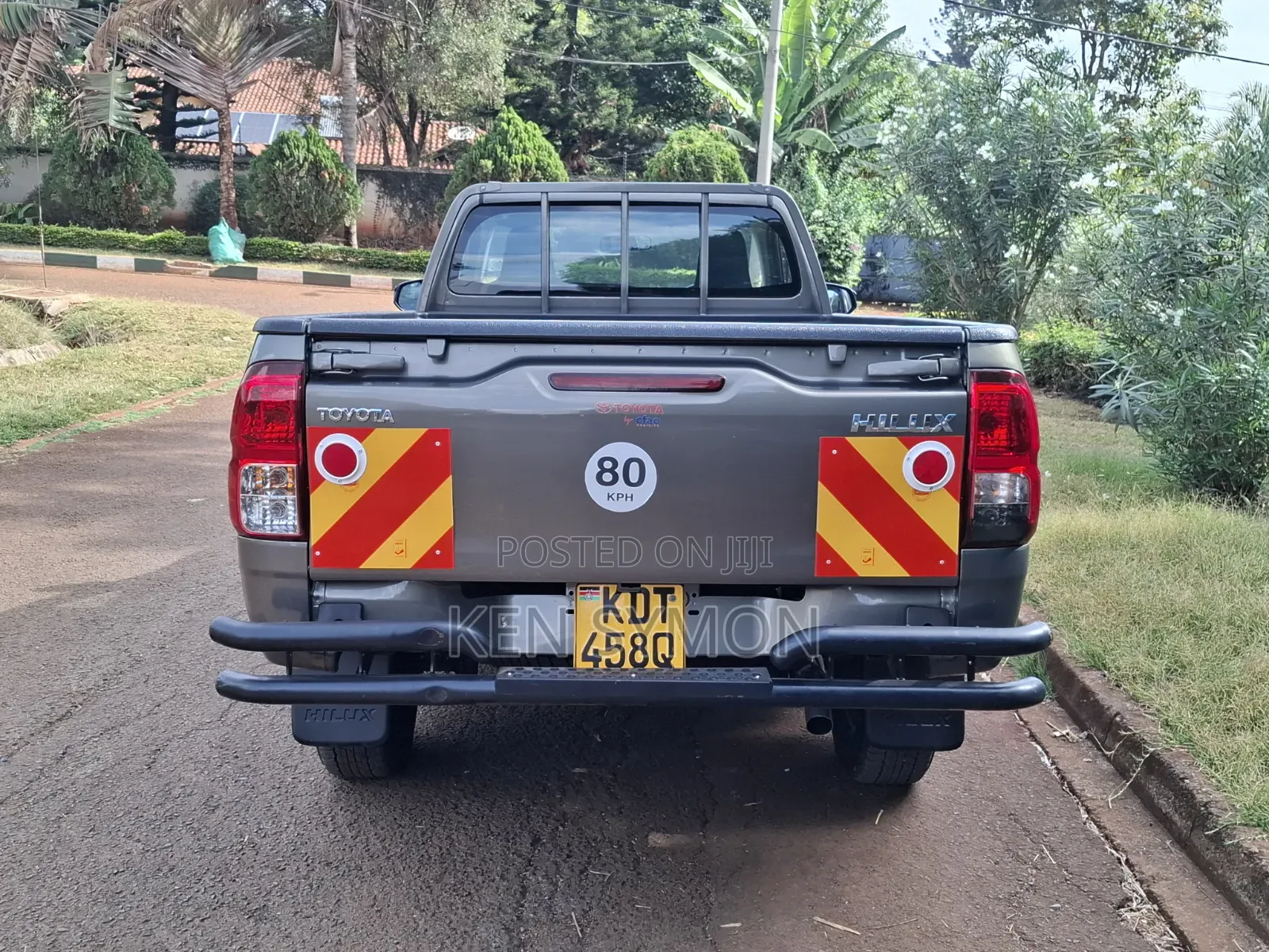Toyota Hilux 2025 Gray