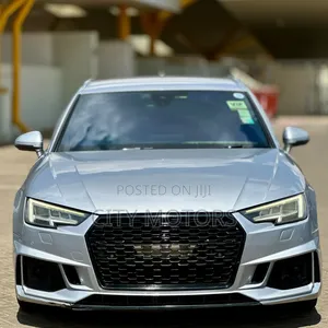 Audi A4 2.0T Season of Audi Premium AWD quattro 2017 Silver