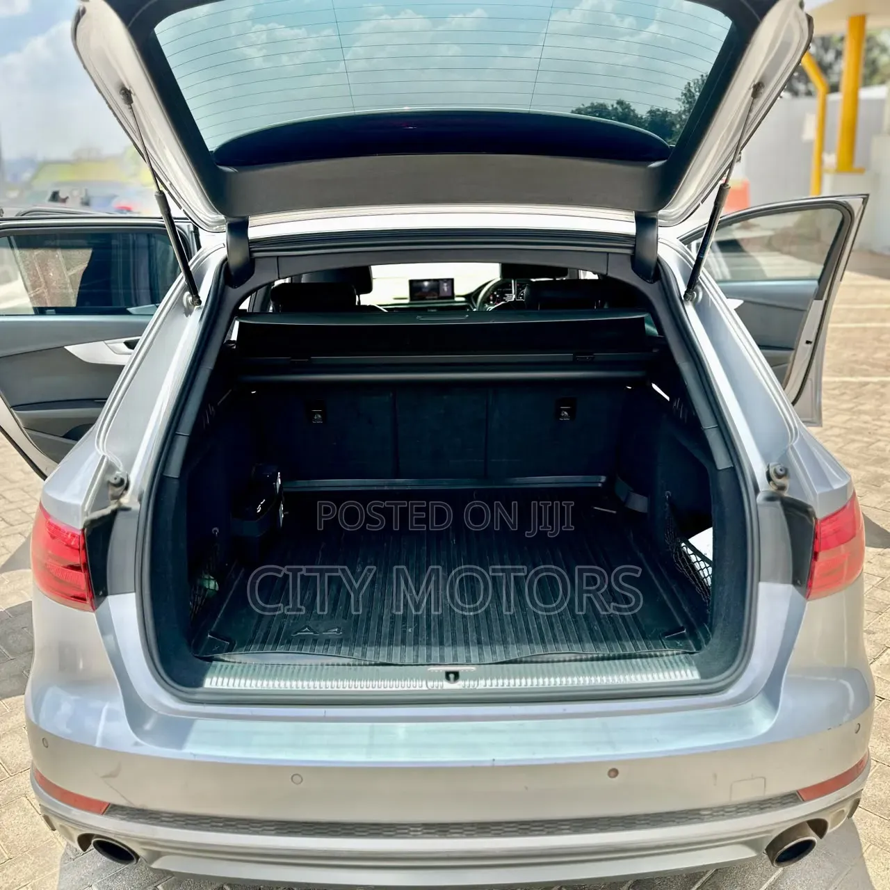 Audi A4 2.0T Season of Audi Premium AWD quattro 2017 Silver
