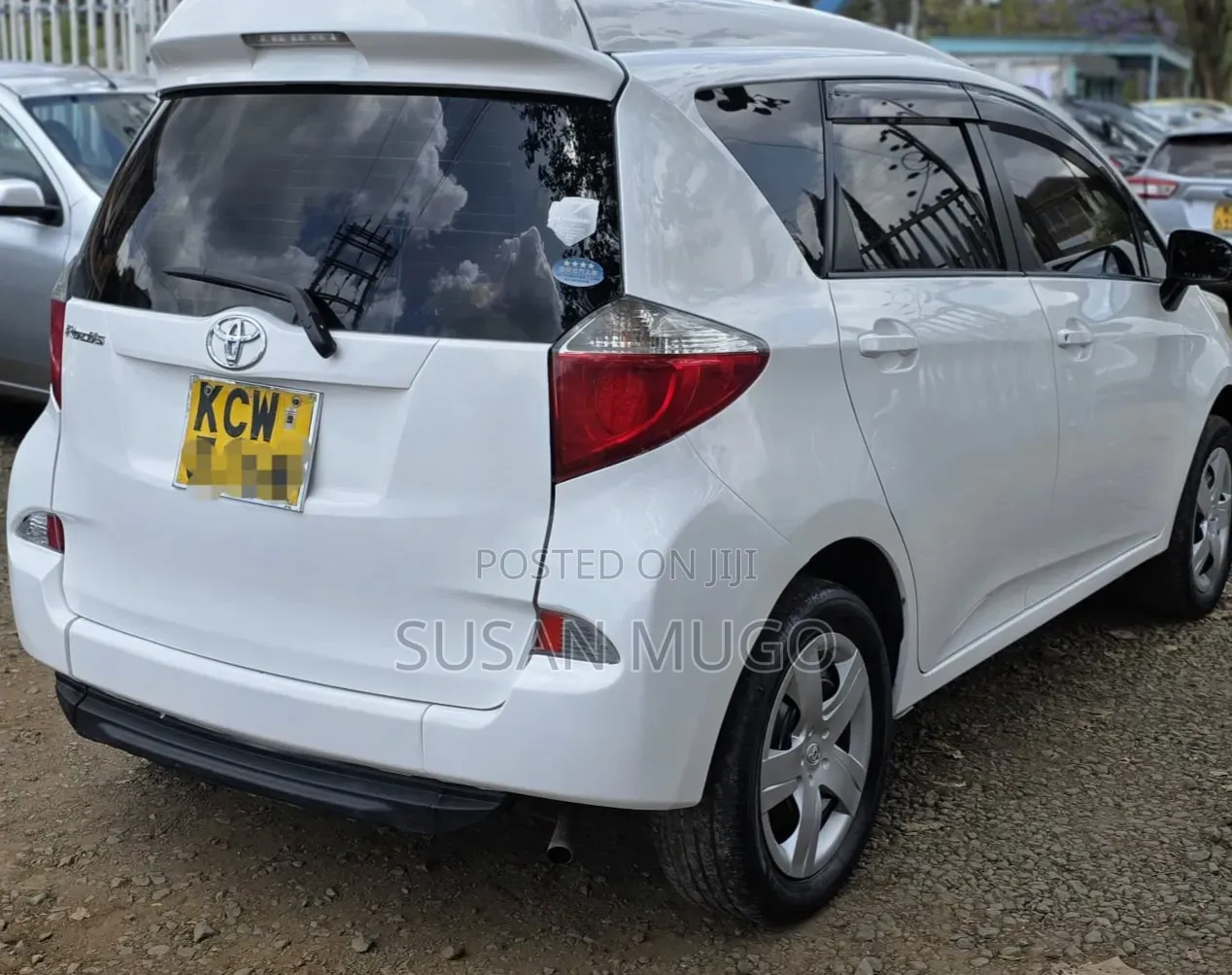 Toyota Ractis 2012 White