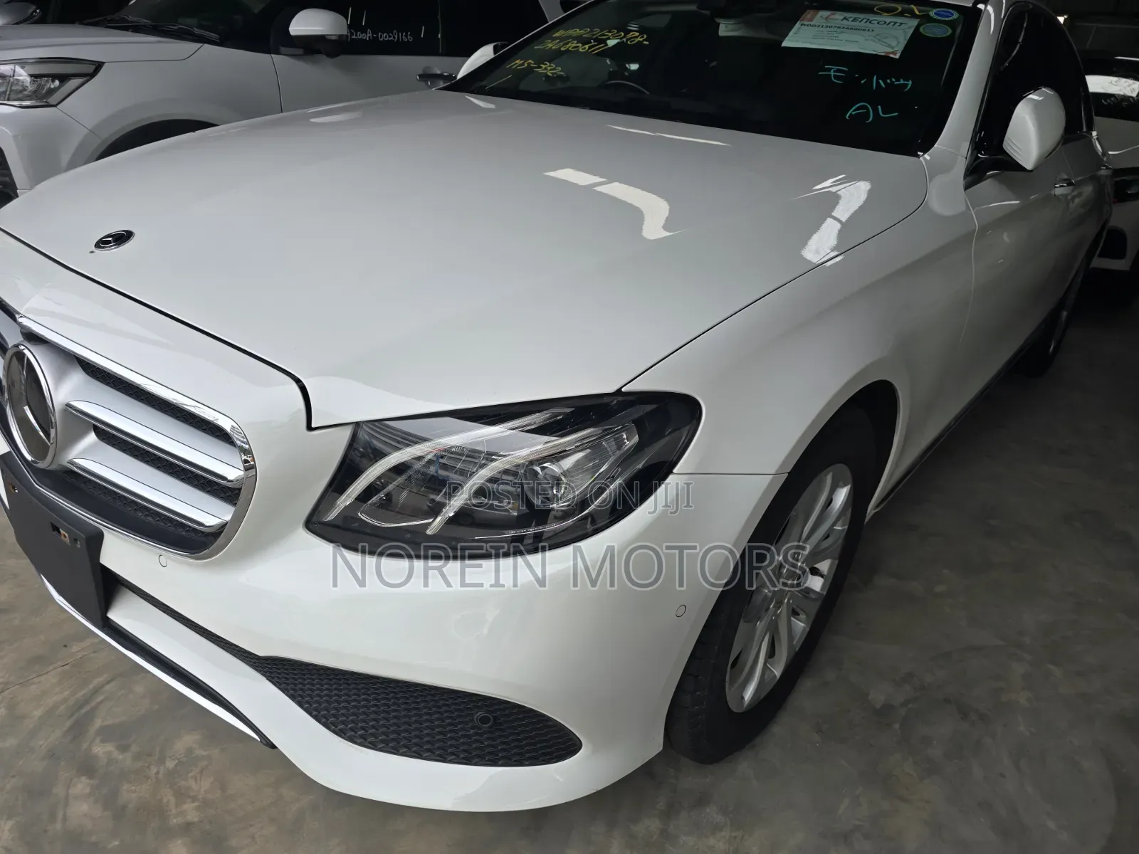 Mercedes-Benz C200 2019 Off white