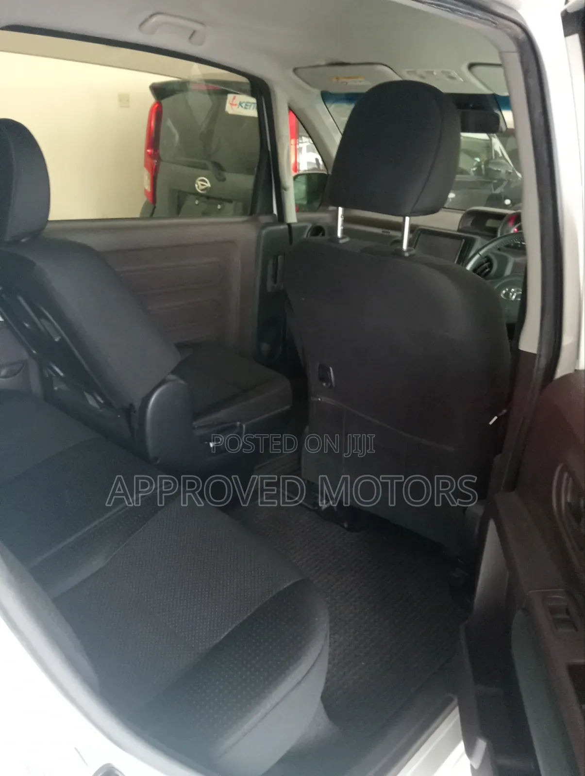 Toyota Spade 2019 White